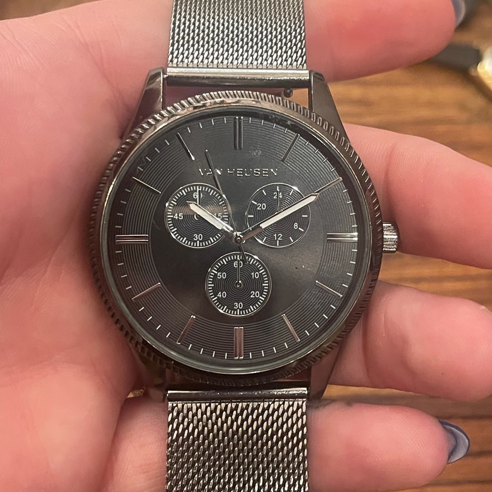 NWOT Van Heusen Slim Black Watch, Metal Mesh Strap